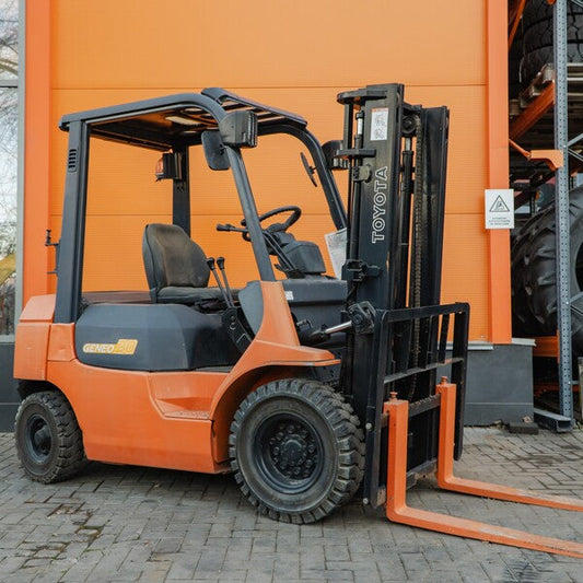 Stivuitor Benzină 7FG20 Recondiționat