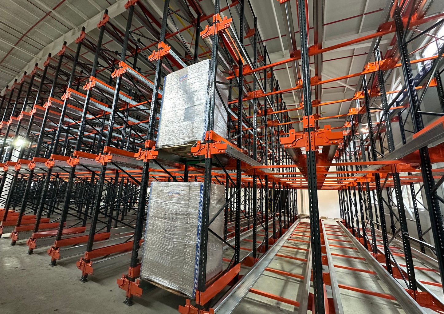 Sistem AutoSat Shuttle pentru rafturi