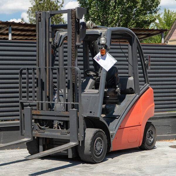 Восстановленный дизельный вилочный погрузчик H25D-01.