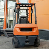 Восстановленный бензиновый вилочный погрузчик 7FG20