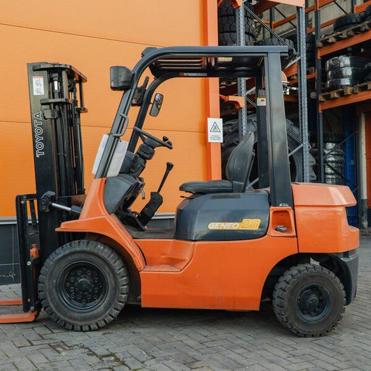 Stivuitor Benzină 7FG20 Recondiționat