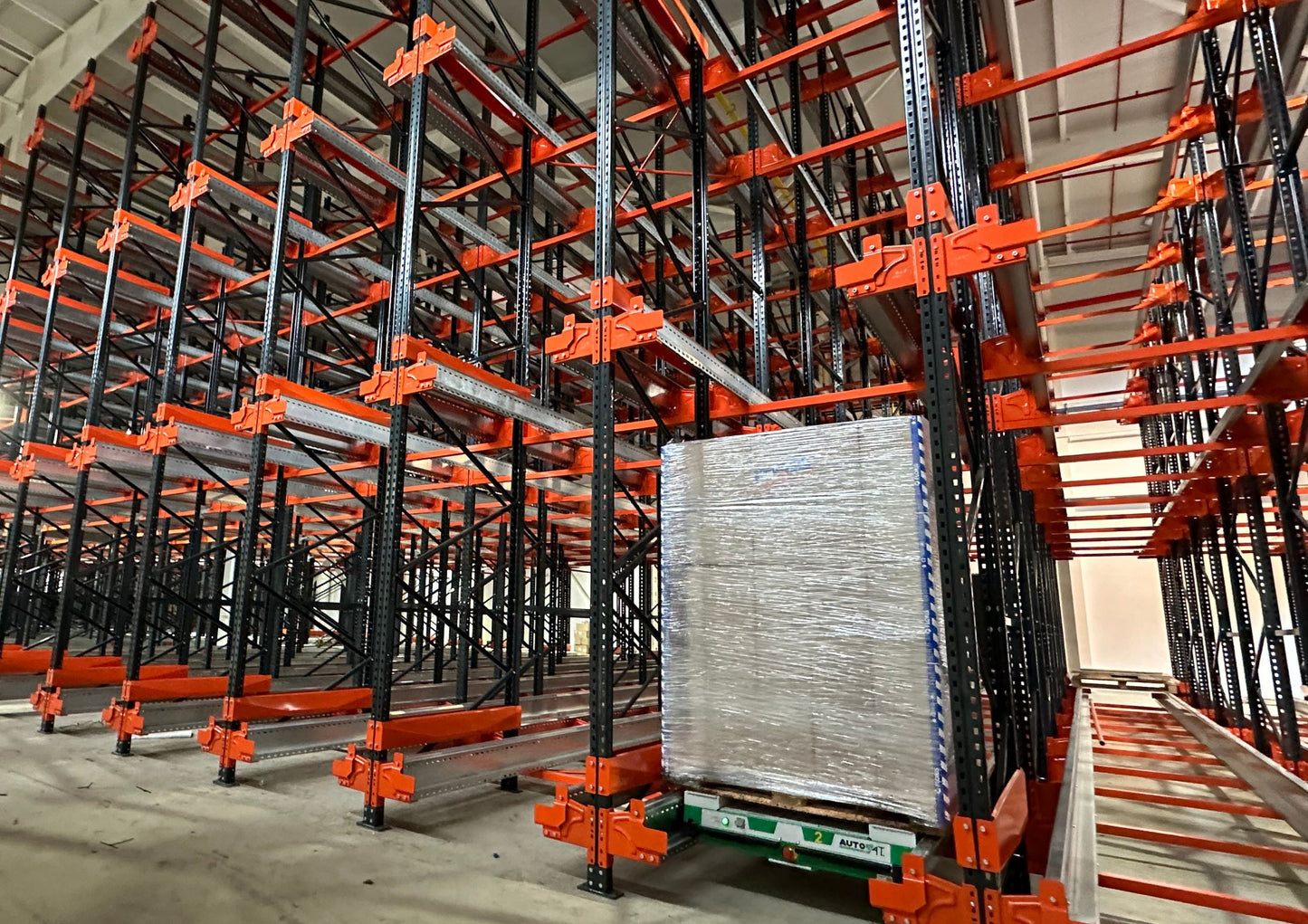 Sistem AutoSat Shuttle pentru rafturi