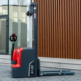 Электрическая тележка для поддонов с мачтой CDD20-A2LiH ZSM480