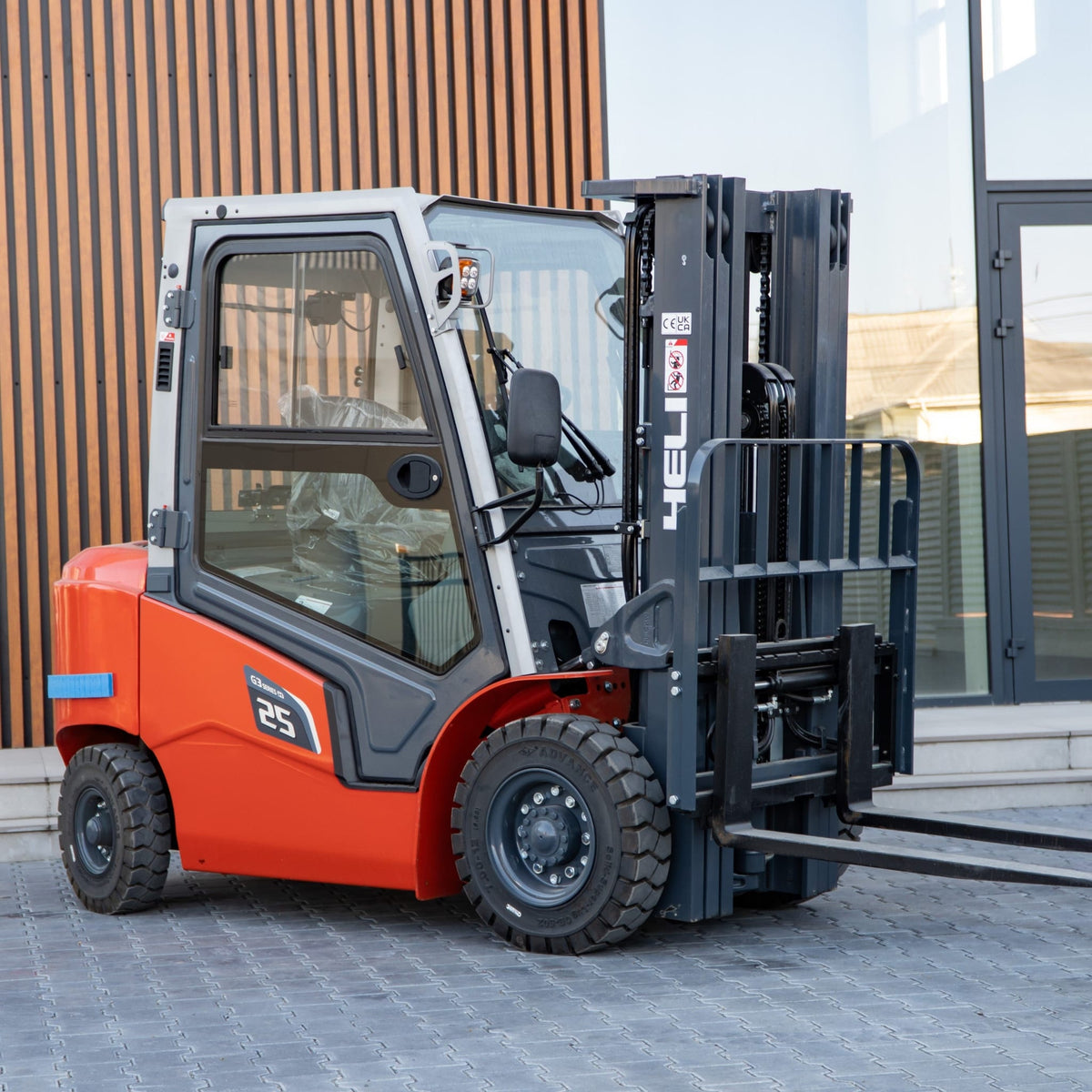 Stivuitor Diesel CPCD25-M3RG3-ZSM470