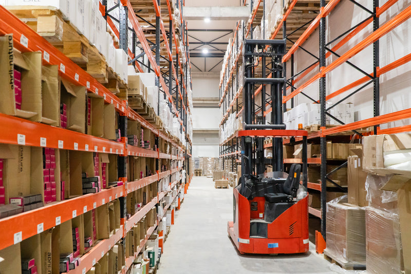 Reach Truck și Rafturi pentru paletare HandlerKraft