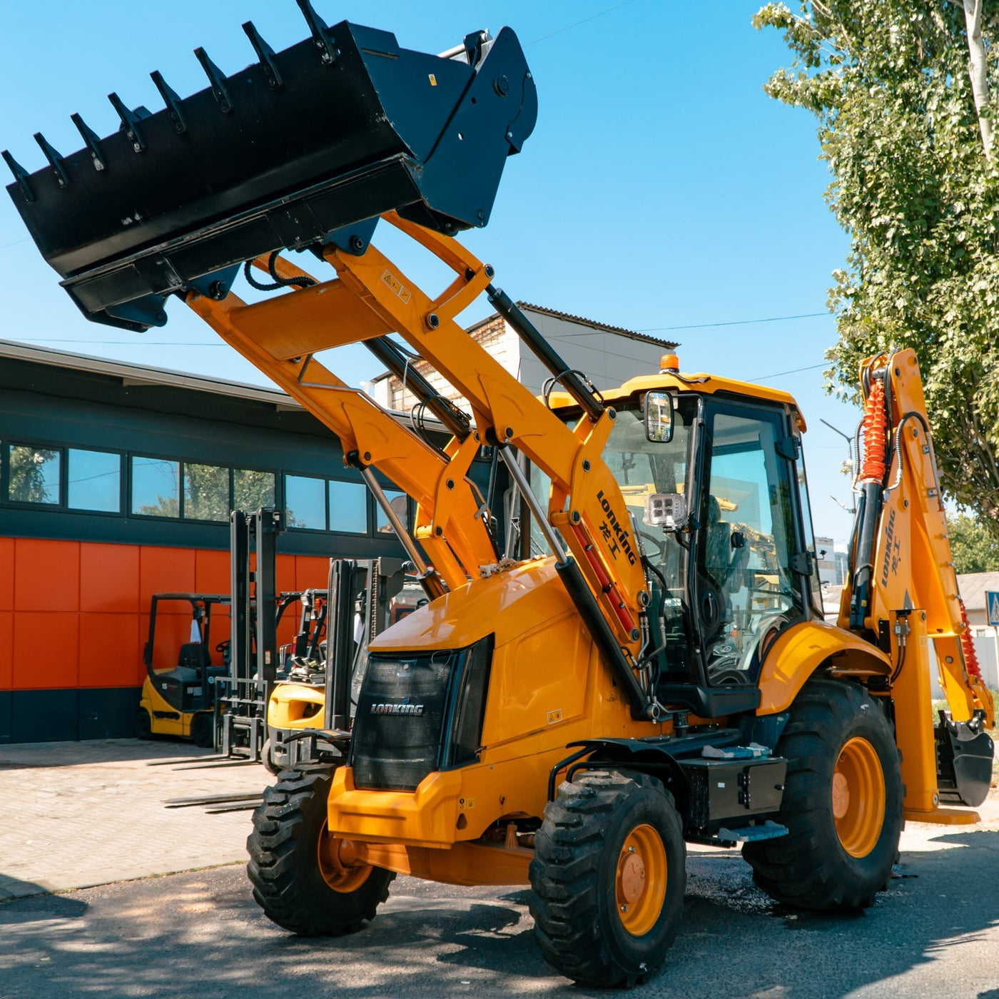 Buldo-Excavator 83C